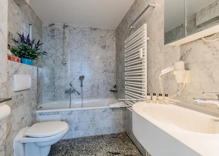 Sirene, App 02 - Direkt Am 宾茨